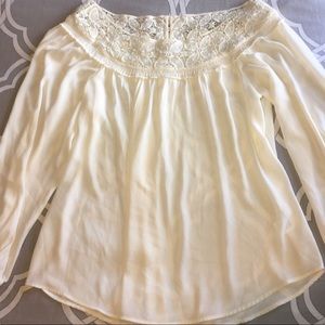 Off the Shoulder White Blouse 👚